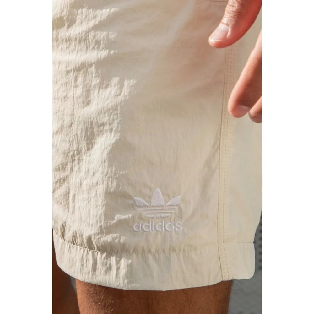 Mens Adidas Originals Trefoil Essential Woven Shorts 7